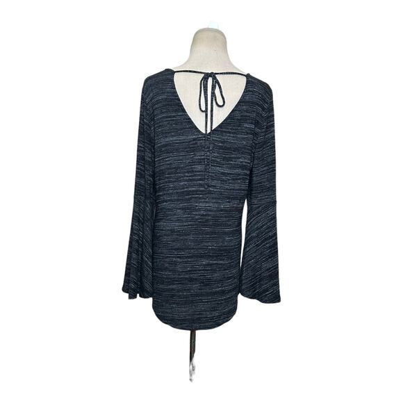 Loft marbled black v neck flare sleeves open back top size M - Picture 9 of 11